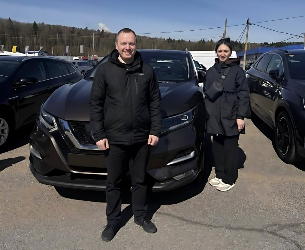 Клиенты с полученными автомобилями